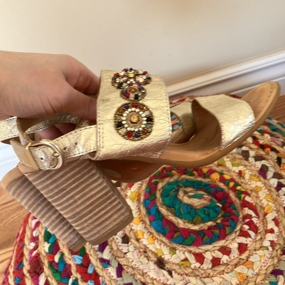 Born gold leather pearl  embellishment heeled sandals - Picture 4 of 6